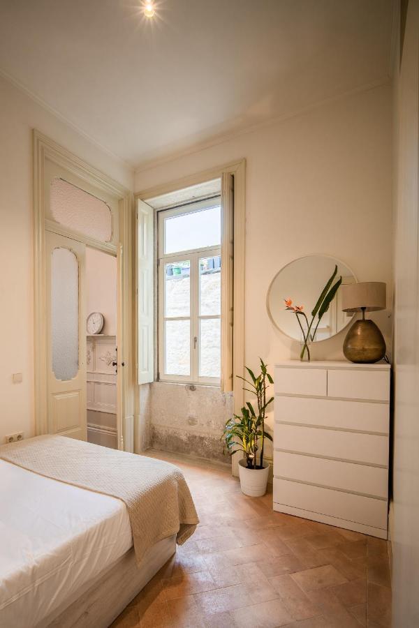 Paraiso Garden Suite--- Spacious & Downtown OOporto Esterno foto