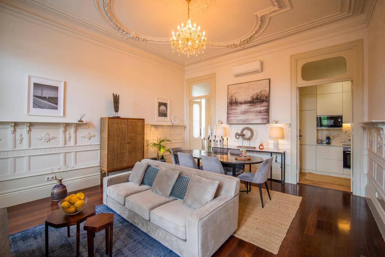 Paraiso Garden Suite--- Spacious & Downtown OOporto Esterno foto