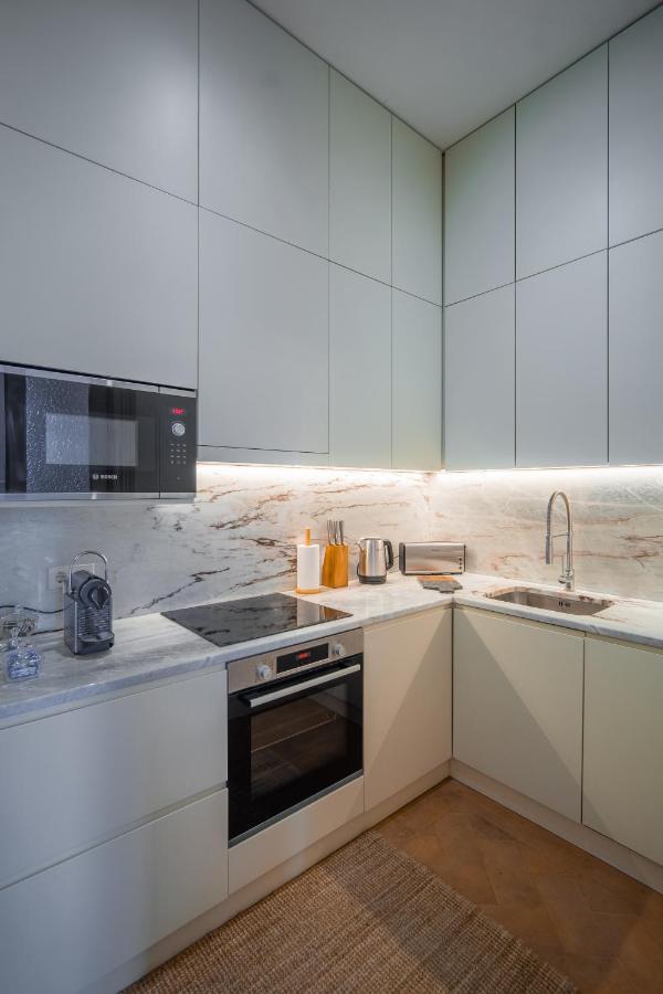 Paraiso Garden Suite--- Spacious & Downtown OOporto Esterno foto